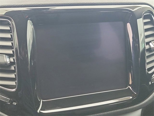 Used 2018 Jeep Compass Limited w/ Navigation Group image 26