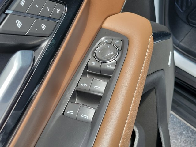 Used 2025 Chevrolet Tahoe High Country AWD/4WD image 26