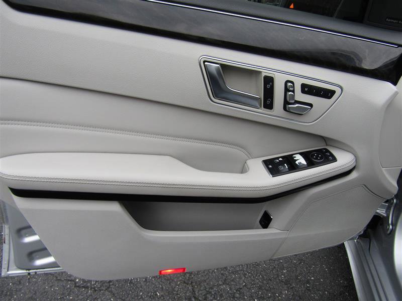 Used 2015 Mercedes-Benz E 350 Sedan w/ Premium 1 Package image 9