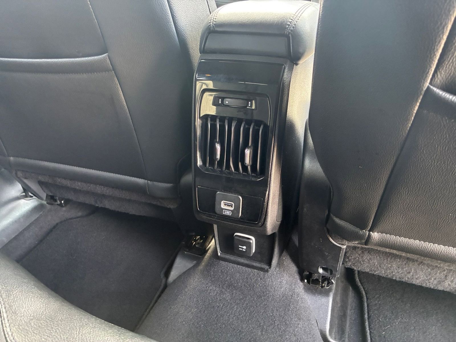 Used 2025 Jeep Compass Limited image 21