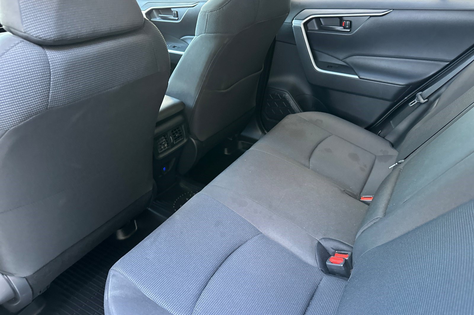 Used 2025 Toyota RAV4 LE AWD/4WD image 26