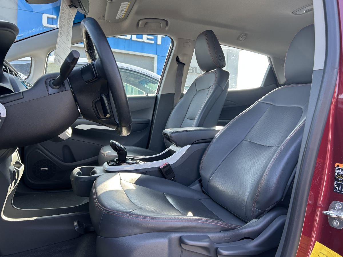 Used 2017 Chevrolet Bolt Premier w/ Driver Confidence II Package image 11