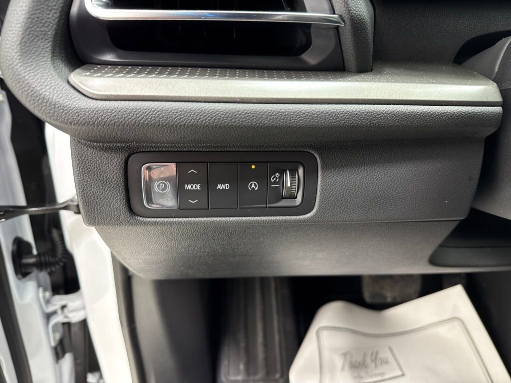 New 2026 Chevrolet Traverse LT image 23