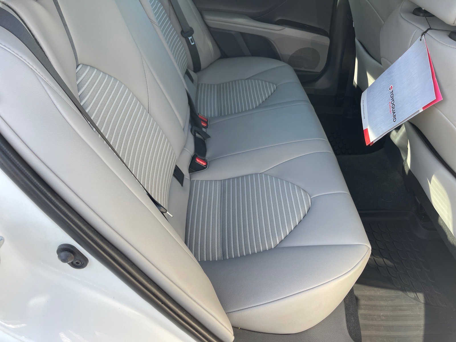 Used 2023 Toyota Camry SE image 18