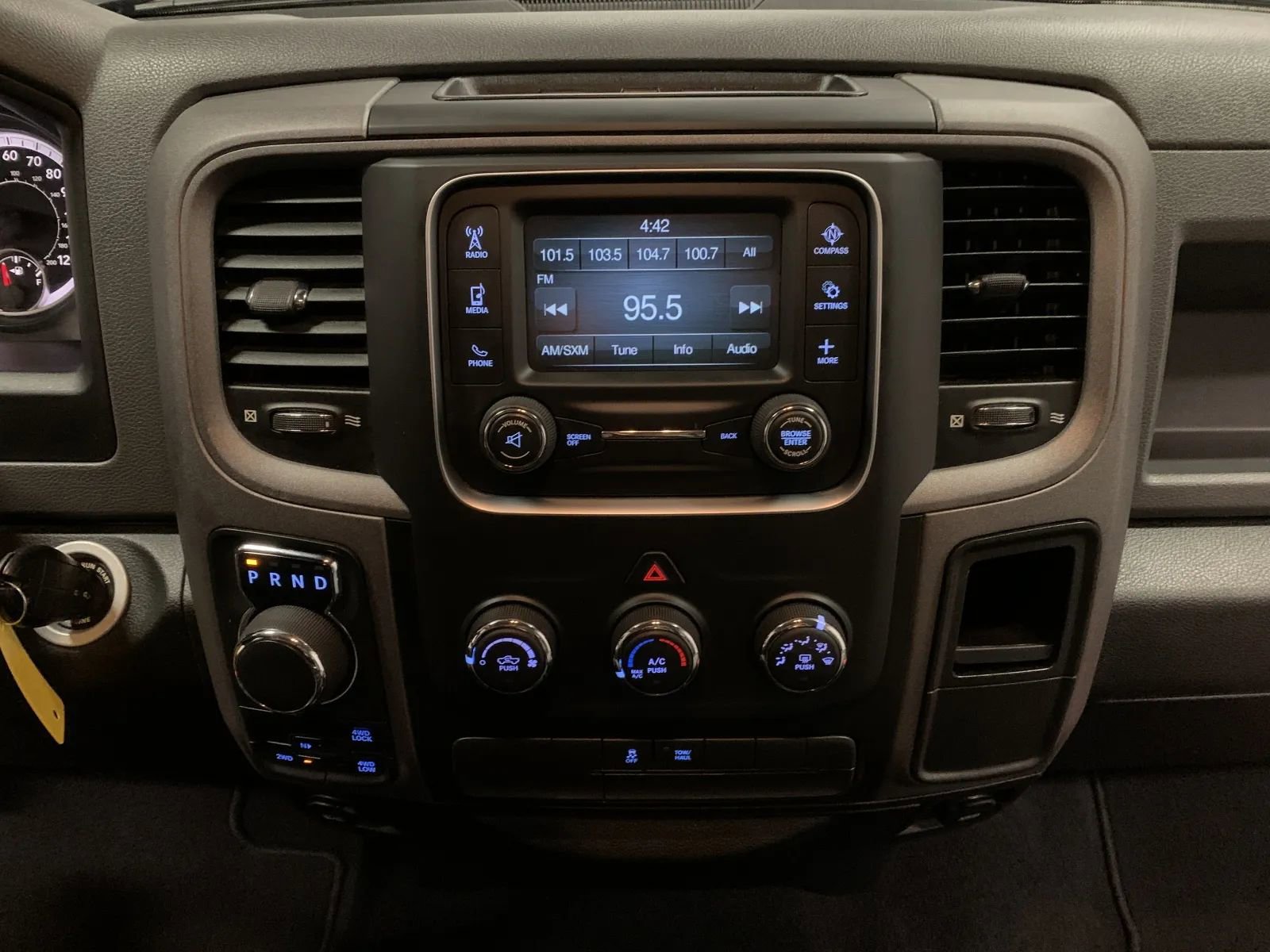 Used 2018 RAM 1500 Express w/ Express Value Package image 31