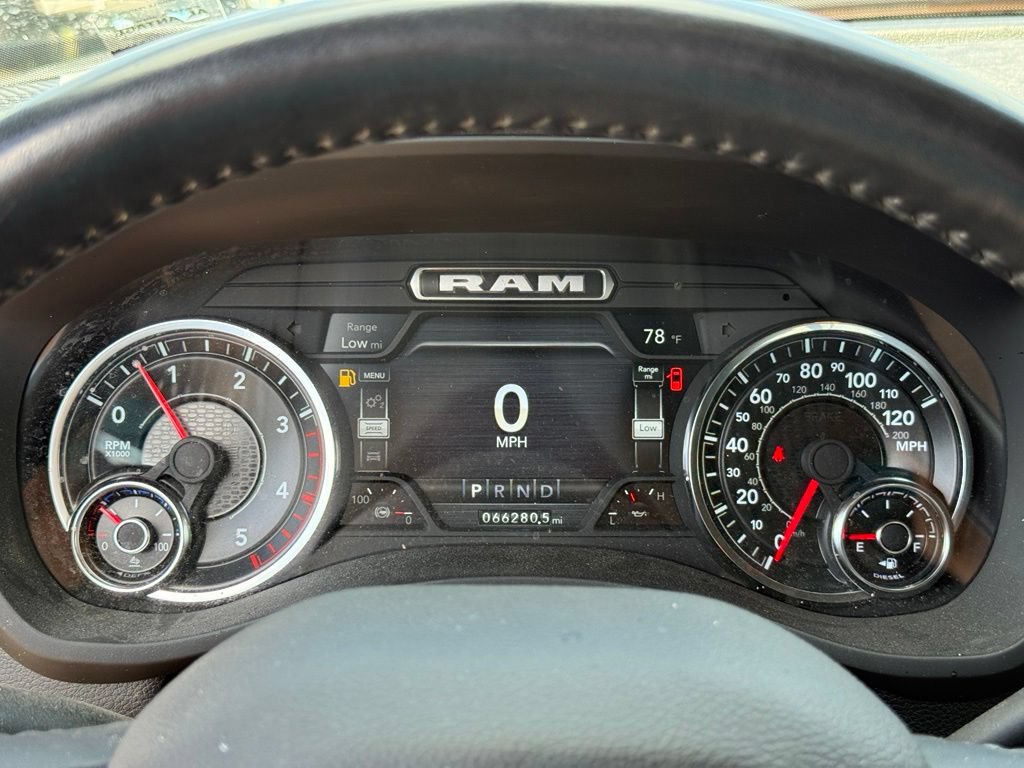 Used 2024 RAM 3500 Big Horn w/ Night Edition AWD/4WD image 18