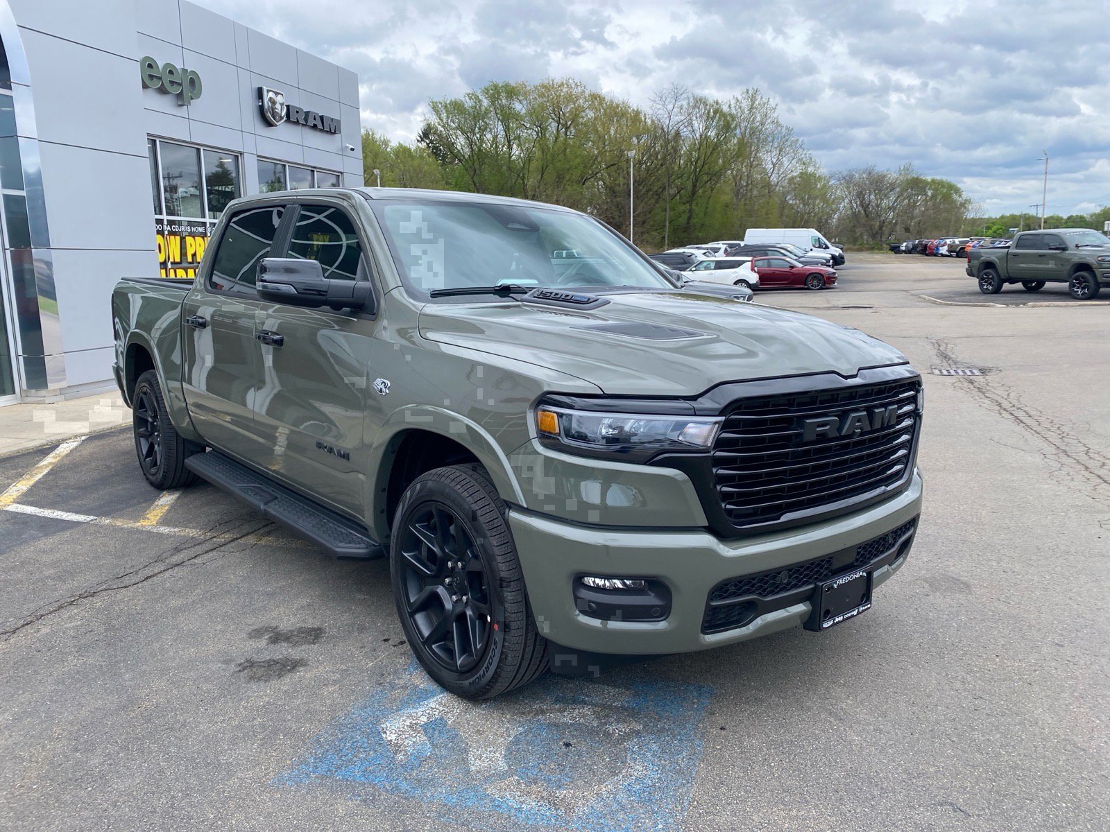 Used 2026 RAM 1500 Laramie w/ Night Edition AWD/4WD image 7