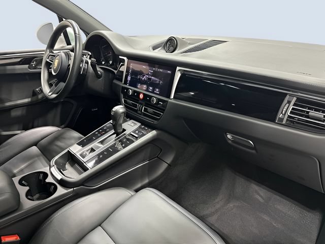 Used 2024 Porsche Macan AWD/4WD image 11