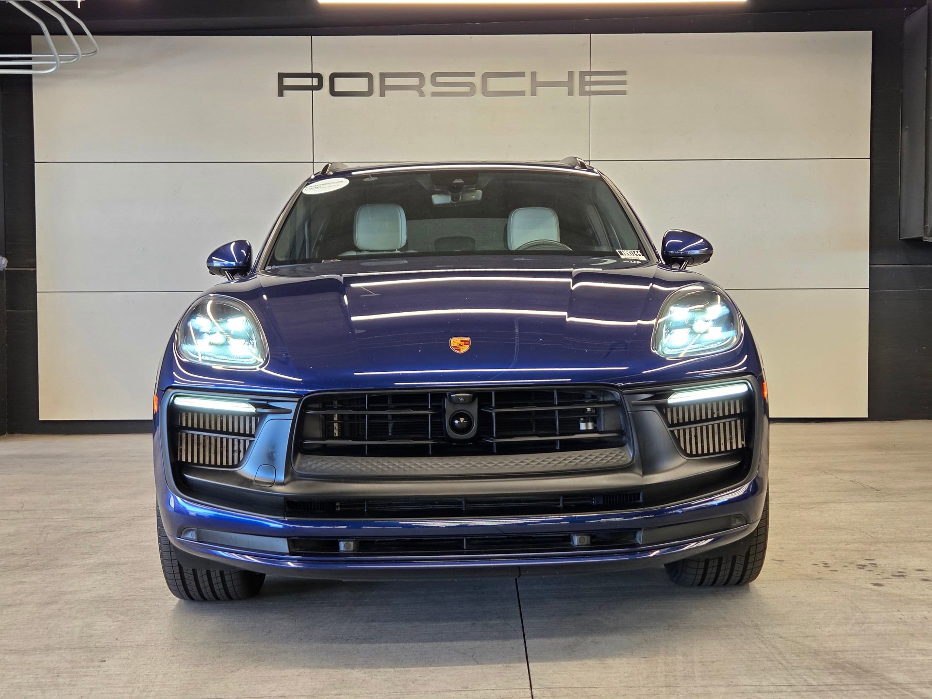 Certified 2023 Porsche Macan GTS w/ Premium Package Plus AWD/4WD image 28