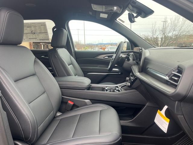 New 2026 Chevrolet Traverse LT w/ Midnight/Sport Edition AWD/4WD image 13