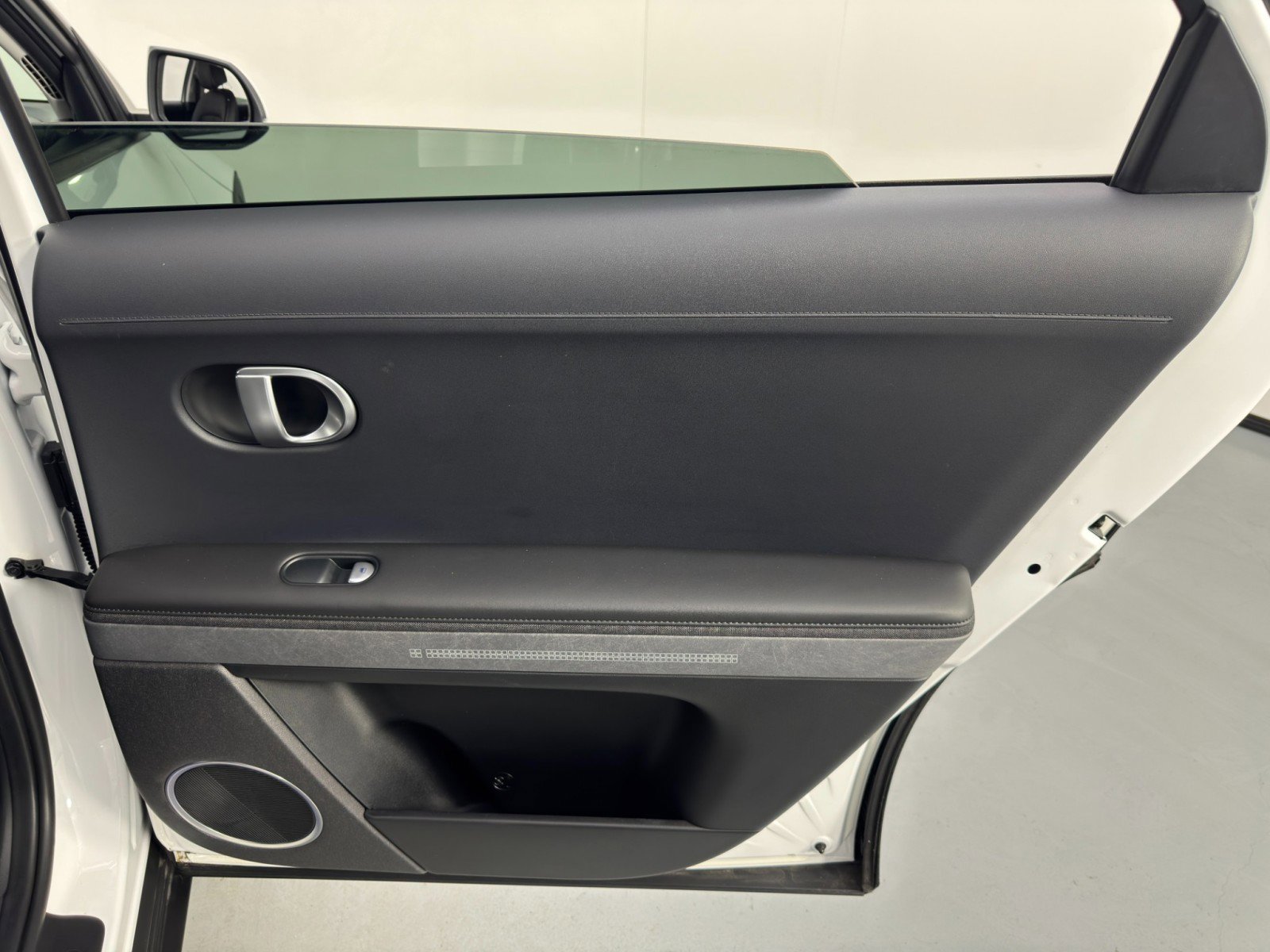 Used 2022 Hyundai Ioniq 5 SEL w/ Cargo Package image 44