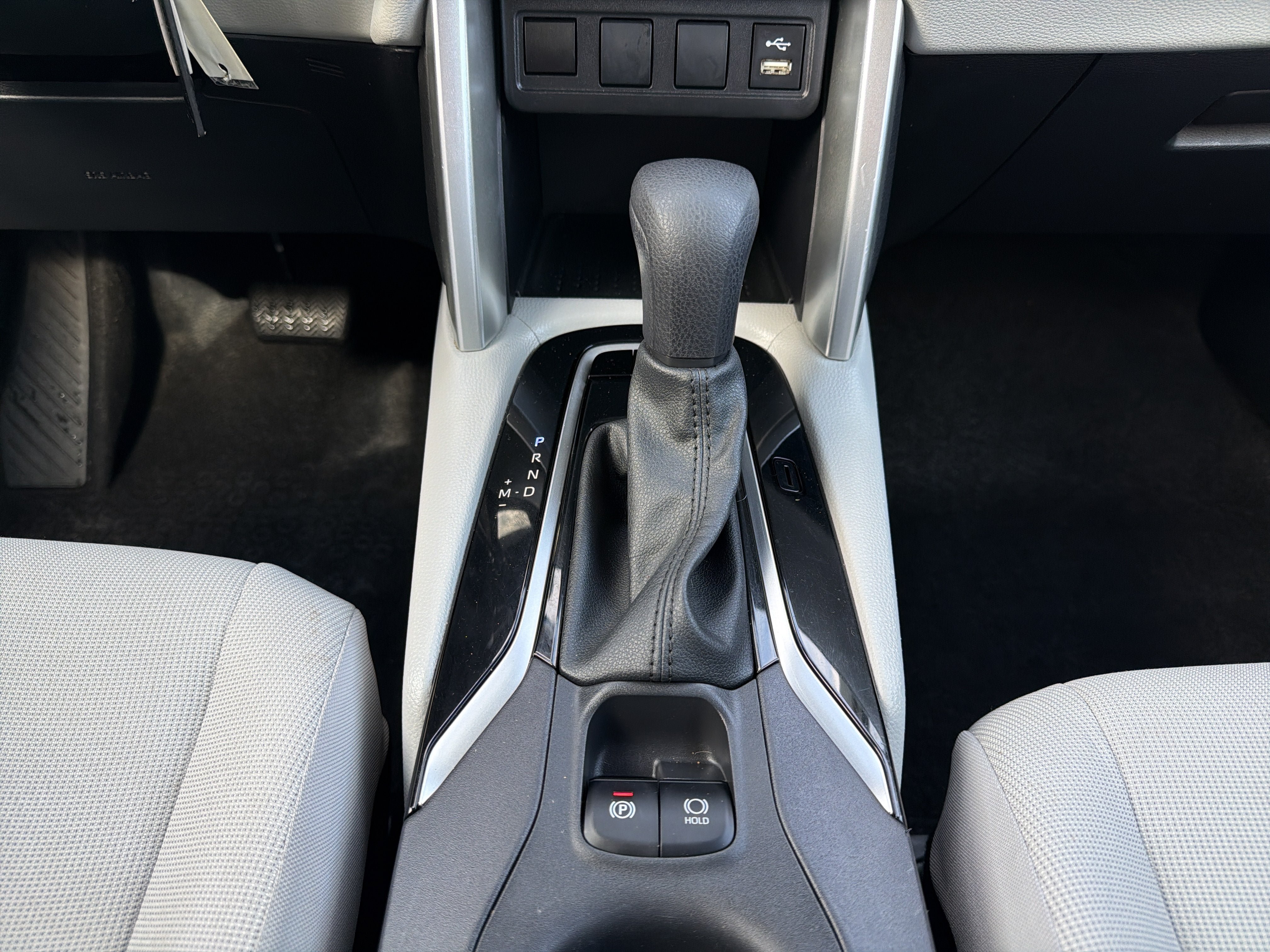 Used 2022 Toyota Corolla Cross L AWD/4WD image 11