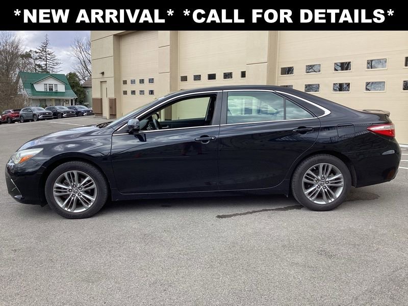 Used 2015 Toyota Camry SE image 4
