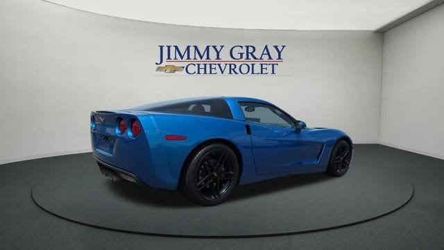 Used 2010 Chevrolet Corvette Coupe w/ 1LT RWD image 5