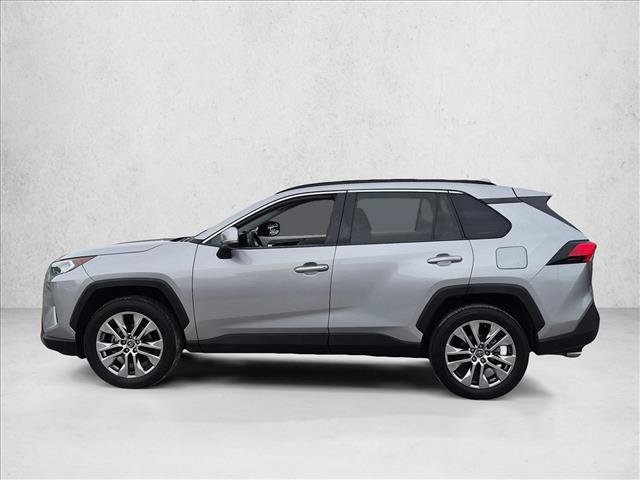 Used 2020 Toyota RAV4 XLE Premium FWD image 8