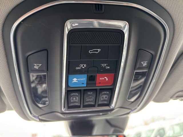 Used 2023 Jeep Grand Cherokee 30th Anniversary image 30