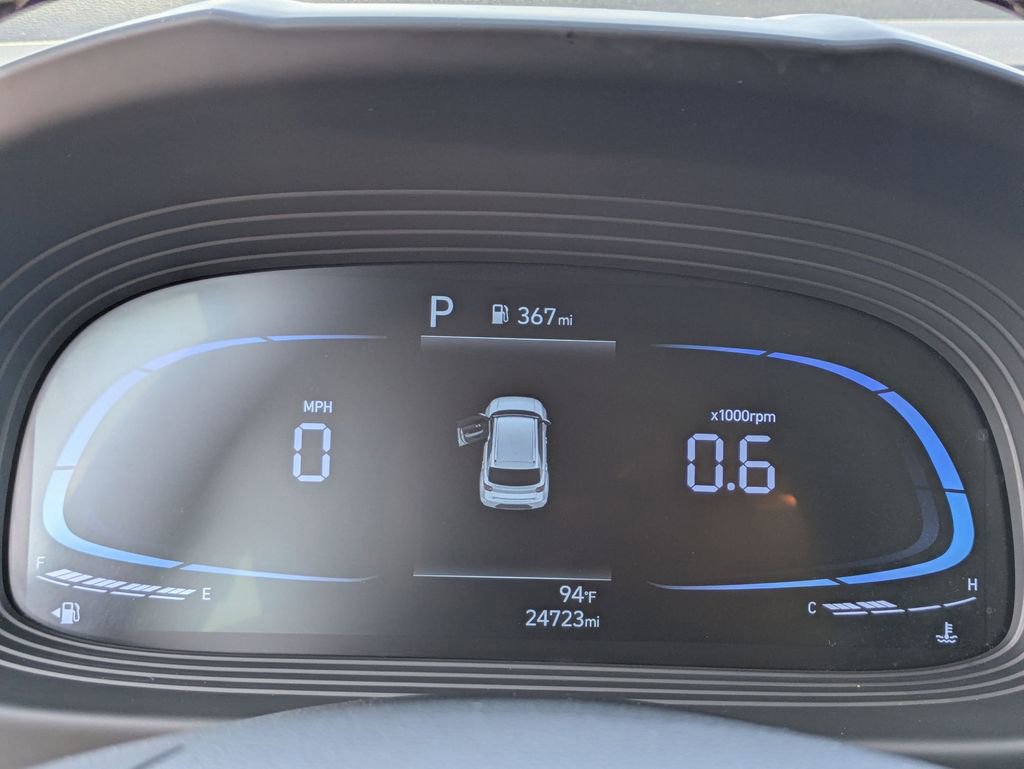 Used 2025 Hyundai Venue SEL FWD image 16