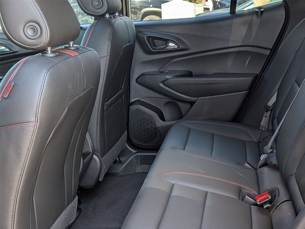 New 2026 Chevrolet Trax RS w/ Sunroof Package FWD image 23