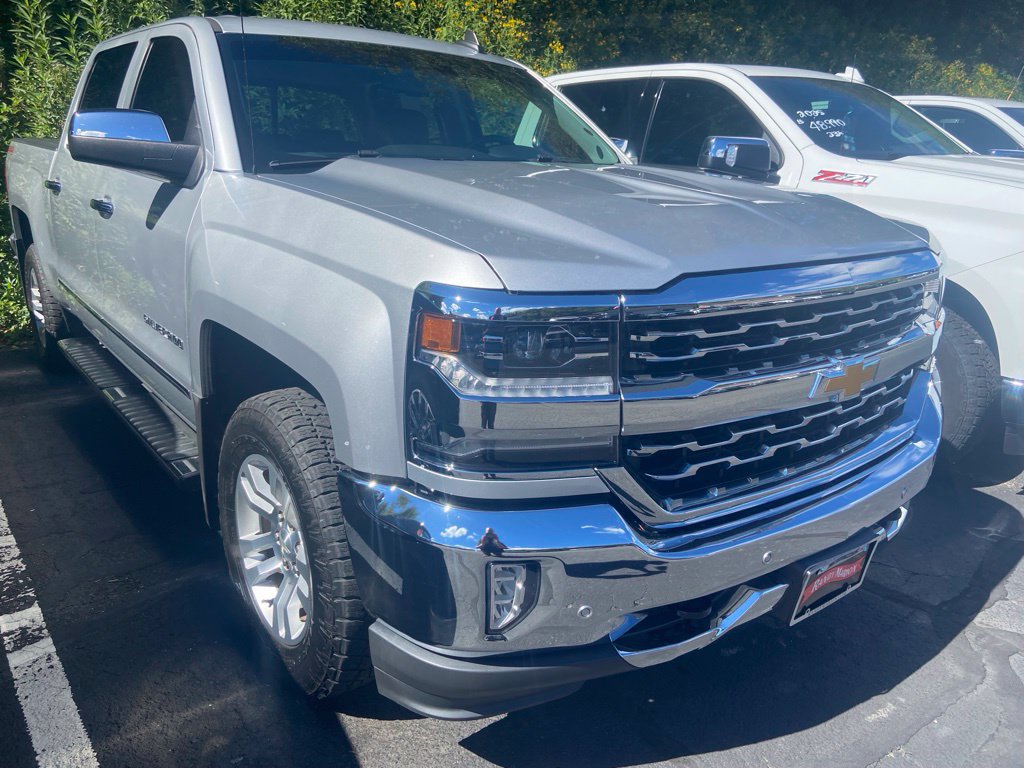 Used 2018 Chevrolet Silverado 1500 LTZ w/ LTZ Plus Package AWD/4WD image 9