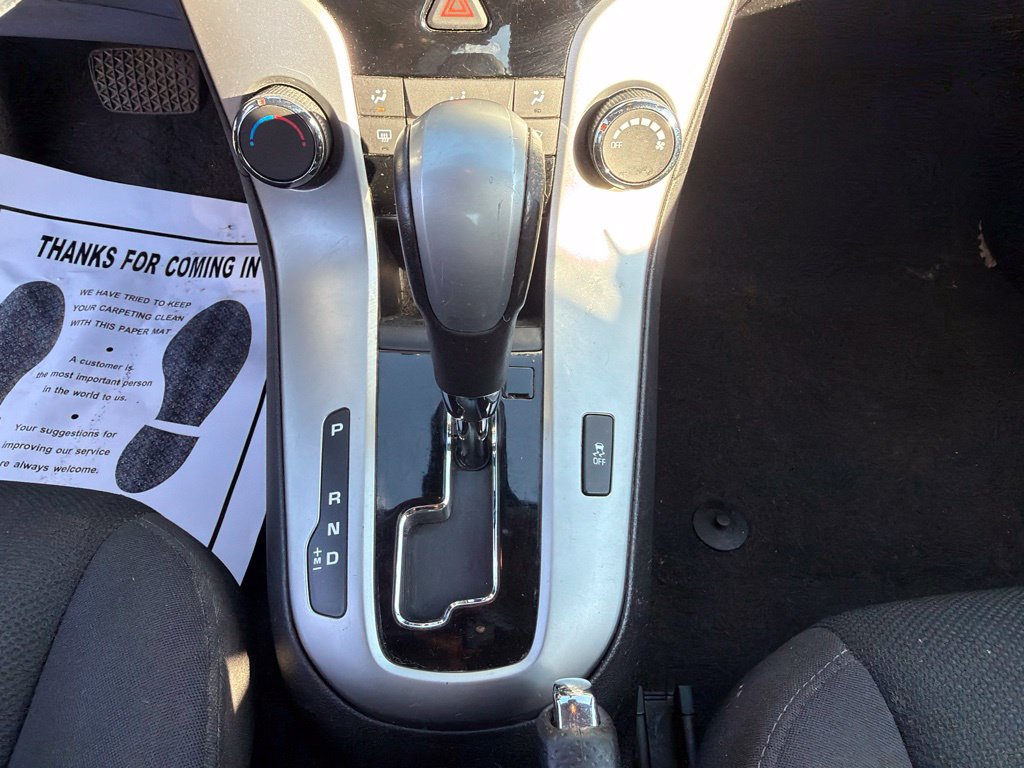 Used 2014 Chevrolet Cruze LT FWD image 18
