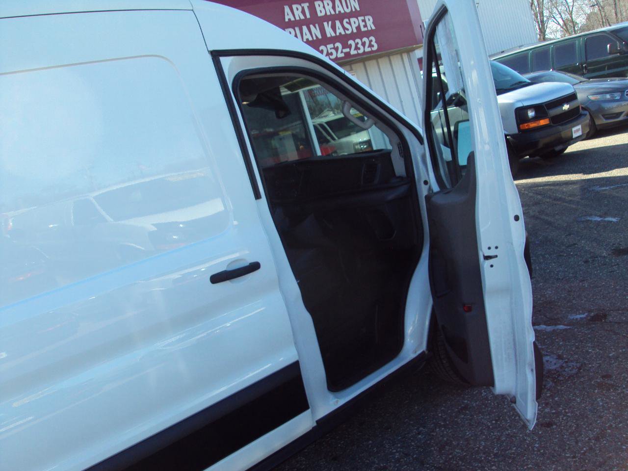 Used 2023 Ford Transit 250 Medium Roof AWD w/ Load Area Protection Package image 10