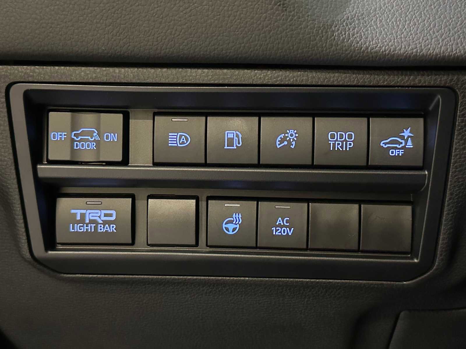 Used 2023 Toyota Sequoia TRD Pro AWD/4WD image 18
