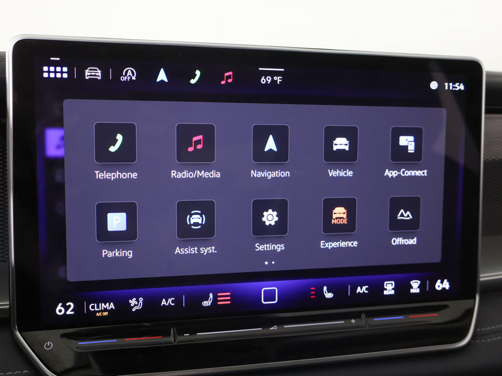 Used 2025 Volkswagen Tiguan SE w/ Panoramic Sunroof Package AWD/4WD image 48