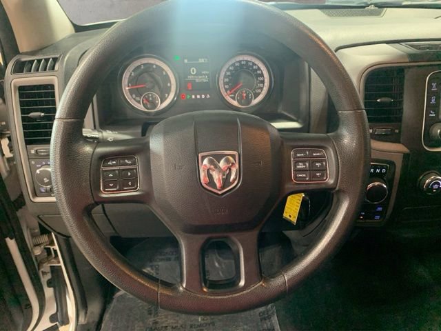 Used 2017 RAM 1500 Express AWD/4WD image 11