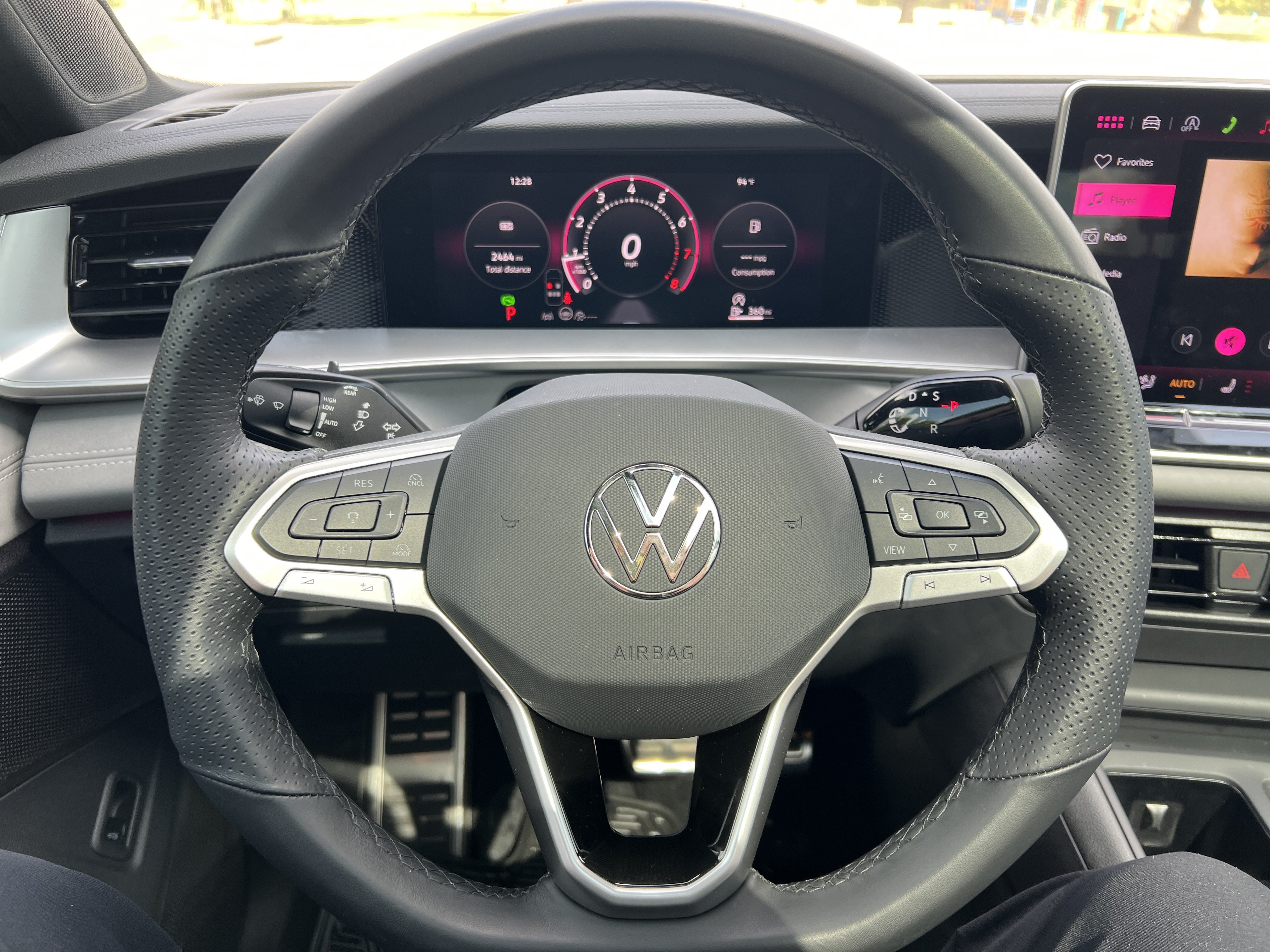 Certified 2026 Volkswagen Tiguan SE R-Line FWD image 14