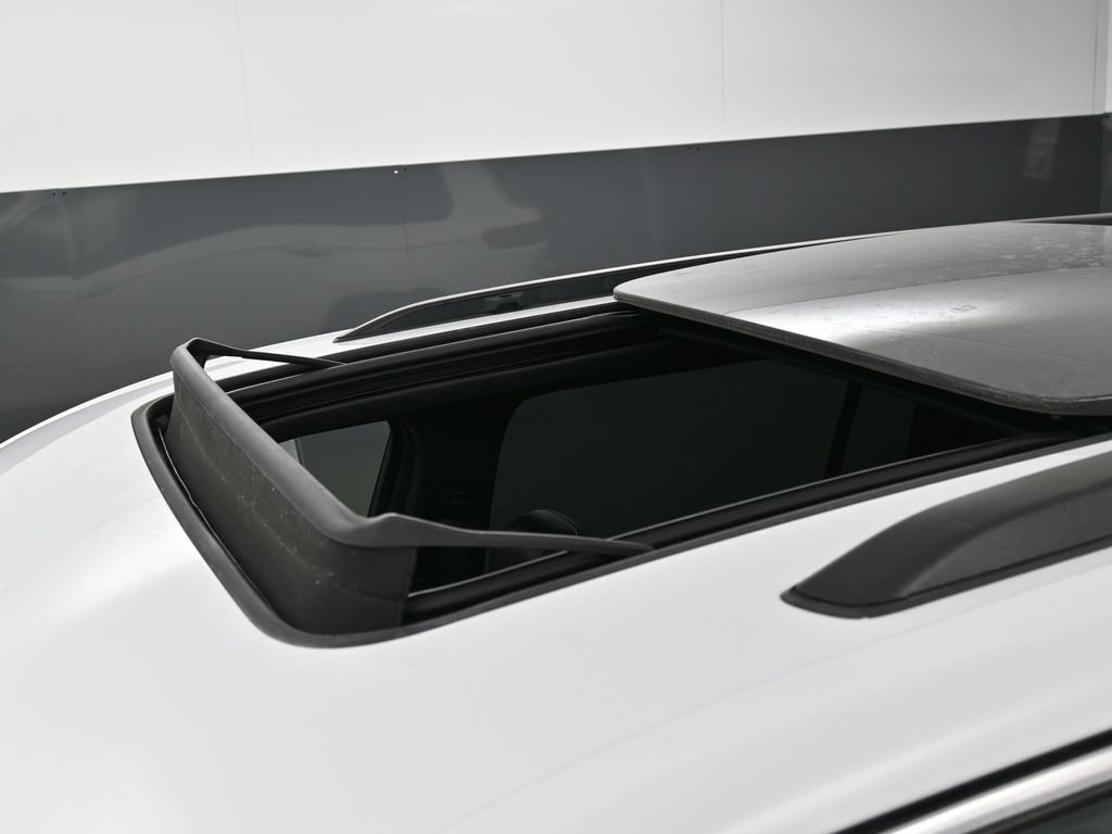 Used 2024 Jeep Grand Cherokee L Limited w/ Luxury Tech Group II image 9