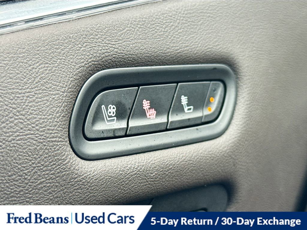 Used 2023 Cadillac Escalade Premium Luxury w/ LPO, Radiant Package AWD/4WD image 23