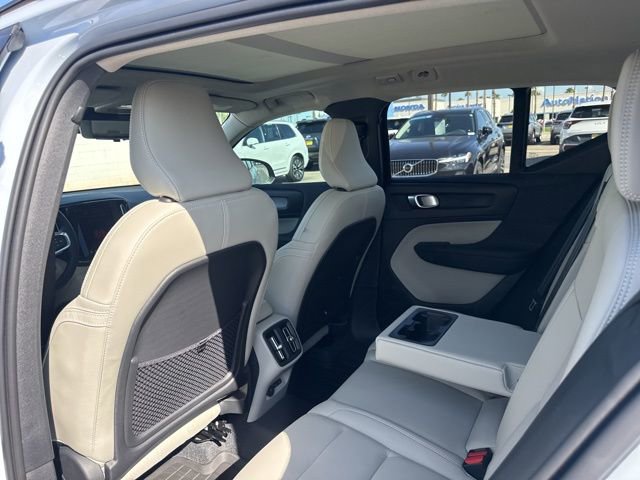 New 2026 Volvo XC40 B5 Plus w/ Protection Package Premier AWD/4WD image 21