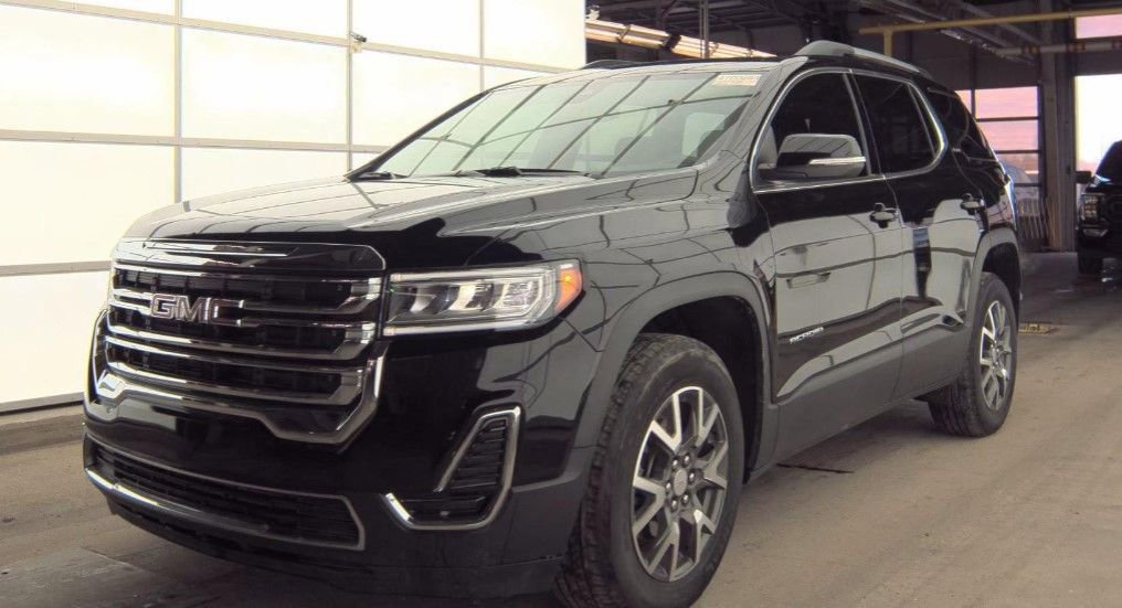 Used 2023 GMC Acadia SLE w/ Driver Convenience Package image 1