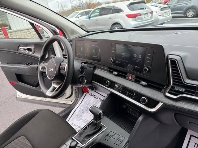 Used 2024 Kia Sportage LX image 23