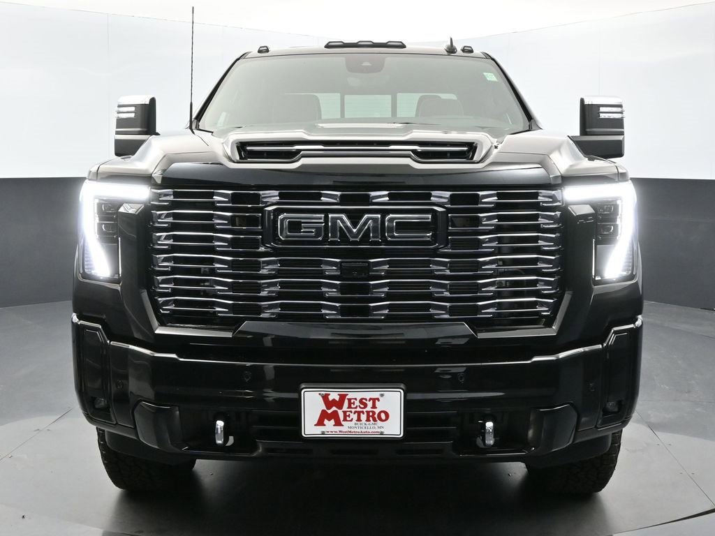 Used 2025 GMC Sierra 3500 Denali Ultimate w/ Snow Plow Prep/Camper Package image 17