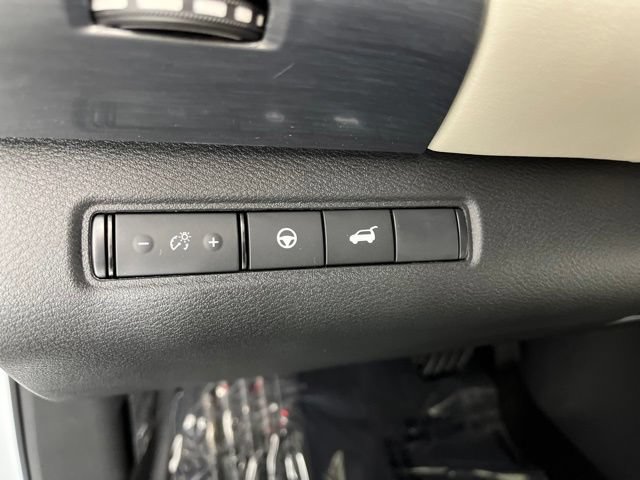 New 2026 Nissan Pathfinder SL w/ SL Premium Package FWD image 31
