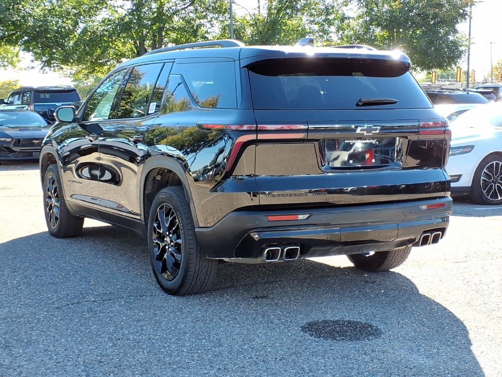Used 2025 Chevrolet Traverse LT w/ Midnight/Sport Edition AWD/4WD image 6