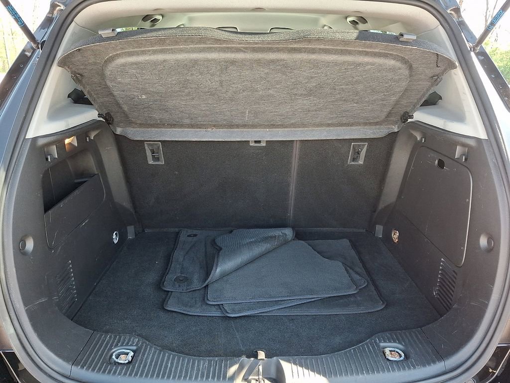 Used 2020 Chevrolet Trax LT w/ LT Convenience Package image 28