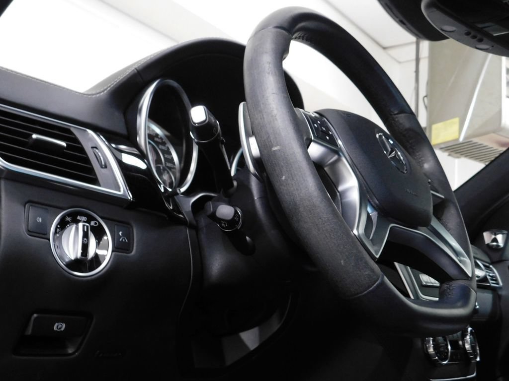 Used 2014 Mercedes-Benz ML 63 AMG 4MATIC image 28