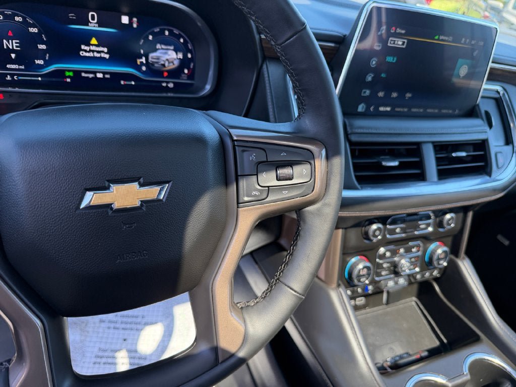 Used 2023 Chevrolet Tahoe High Country w/ Premium Package 2 AWD/4WD image 17
