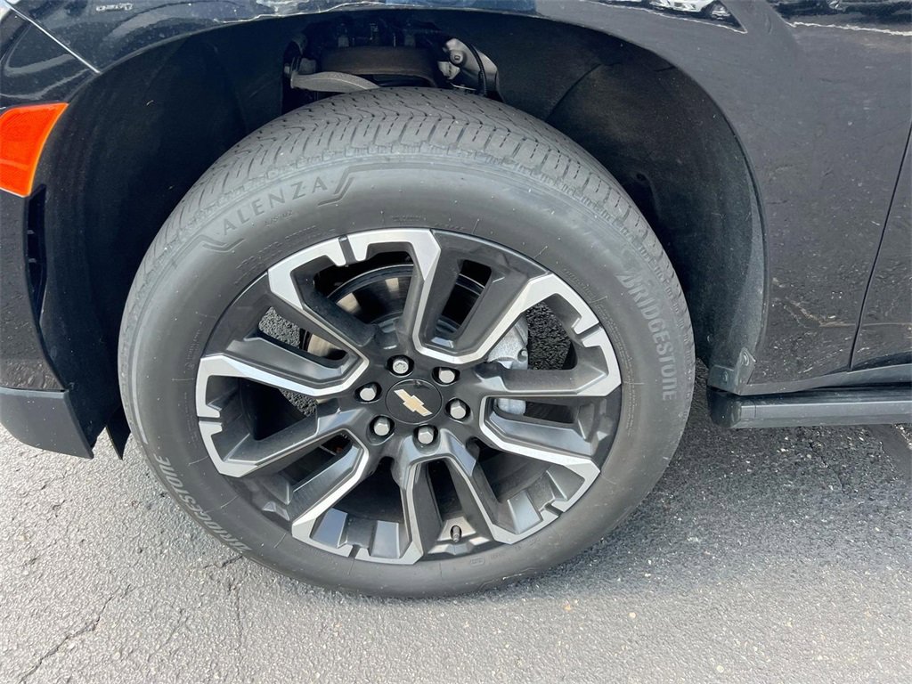 Certified 2023 Chevrolet Suburban High Country image 32