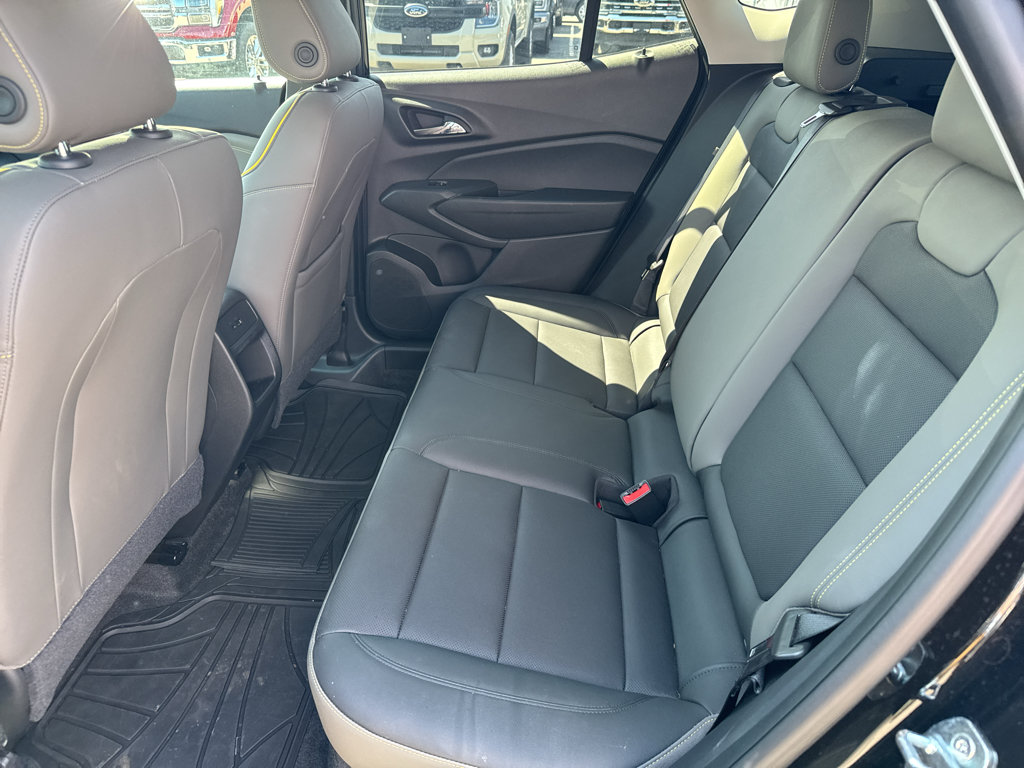 Used 2024 Chevrolet Trax ACTIV w/ Sunroof Package FWD image 9
