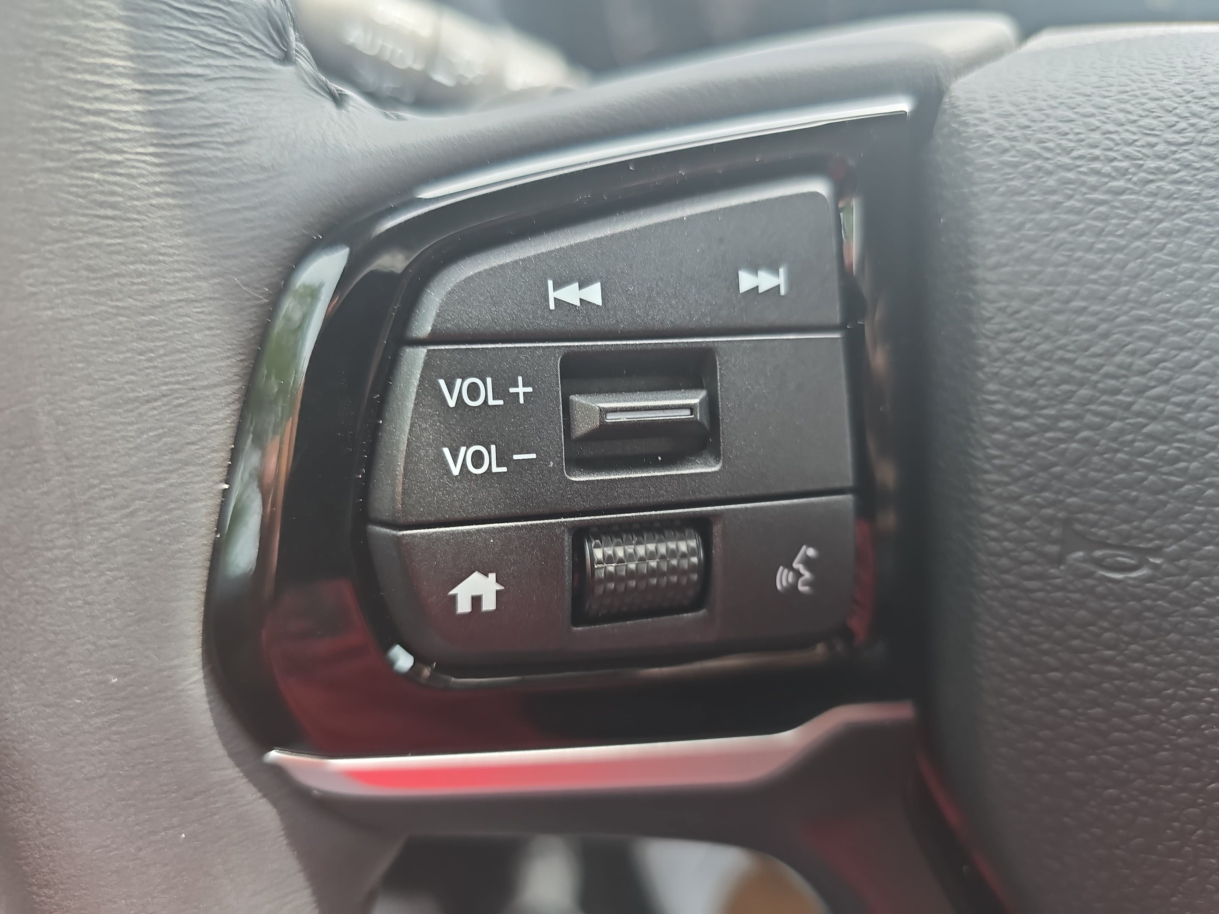 Used 2026 Honda Odyssey Touring image 19