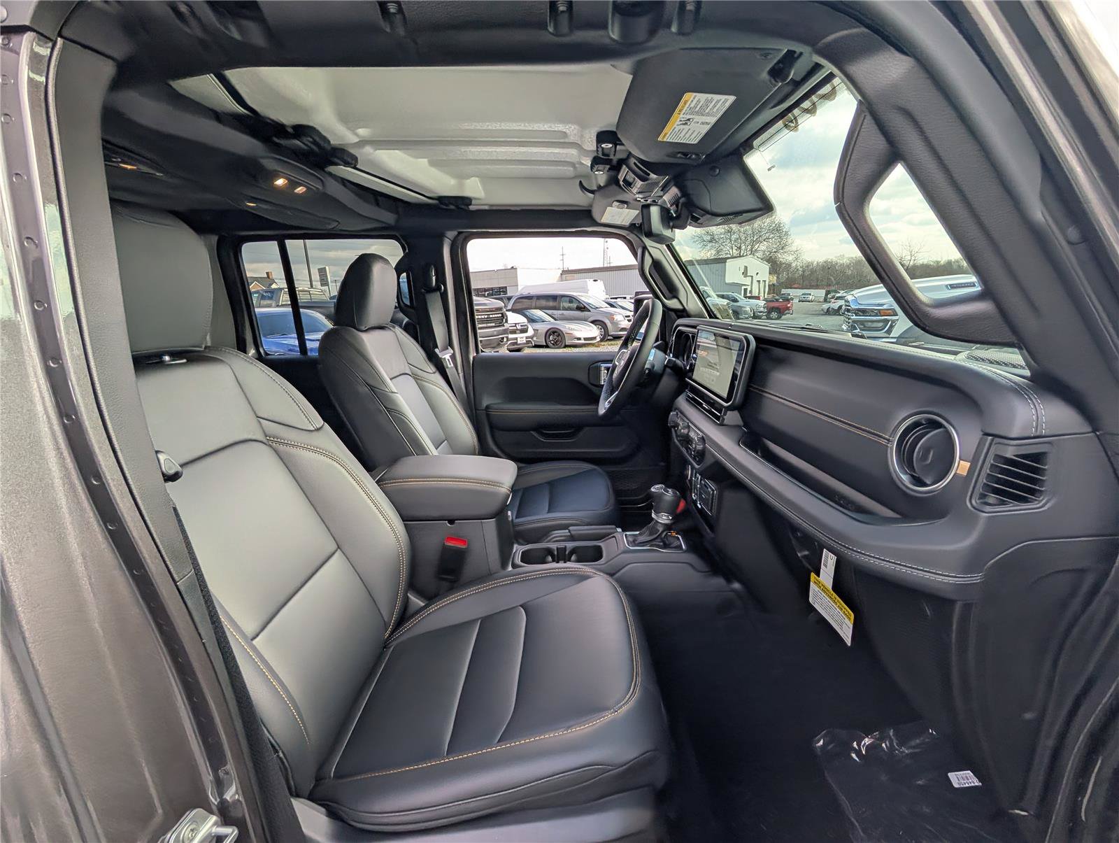 New 2025 Jeep Wrangler Unlimited Sahara w/ Safety Group AWD/4WD image 7