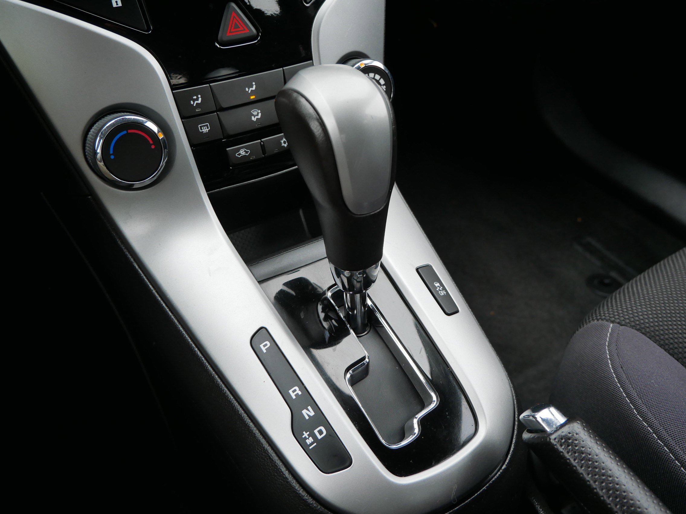 Used 2014 Chevrolet Cruze LT image 24