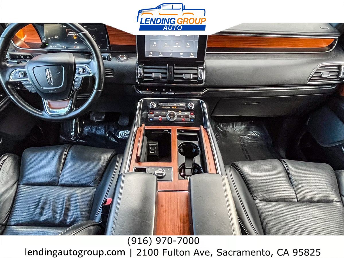 Used 2019 Lincoln Navigator Premiere image 11
