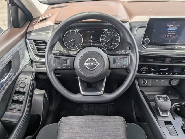 Used 2023 Nissan Rogue SV FWD image 32