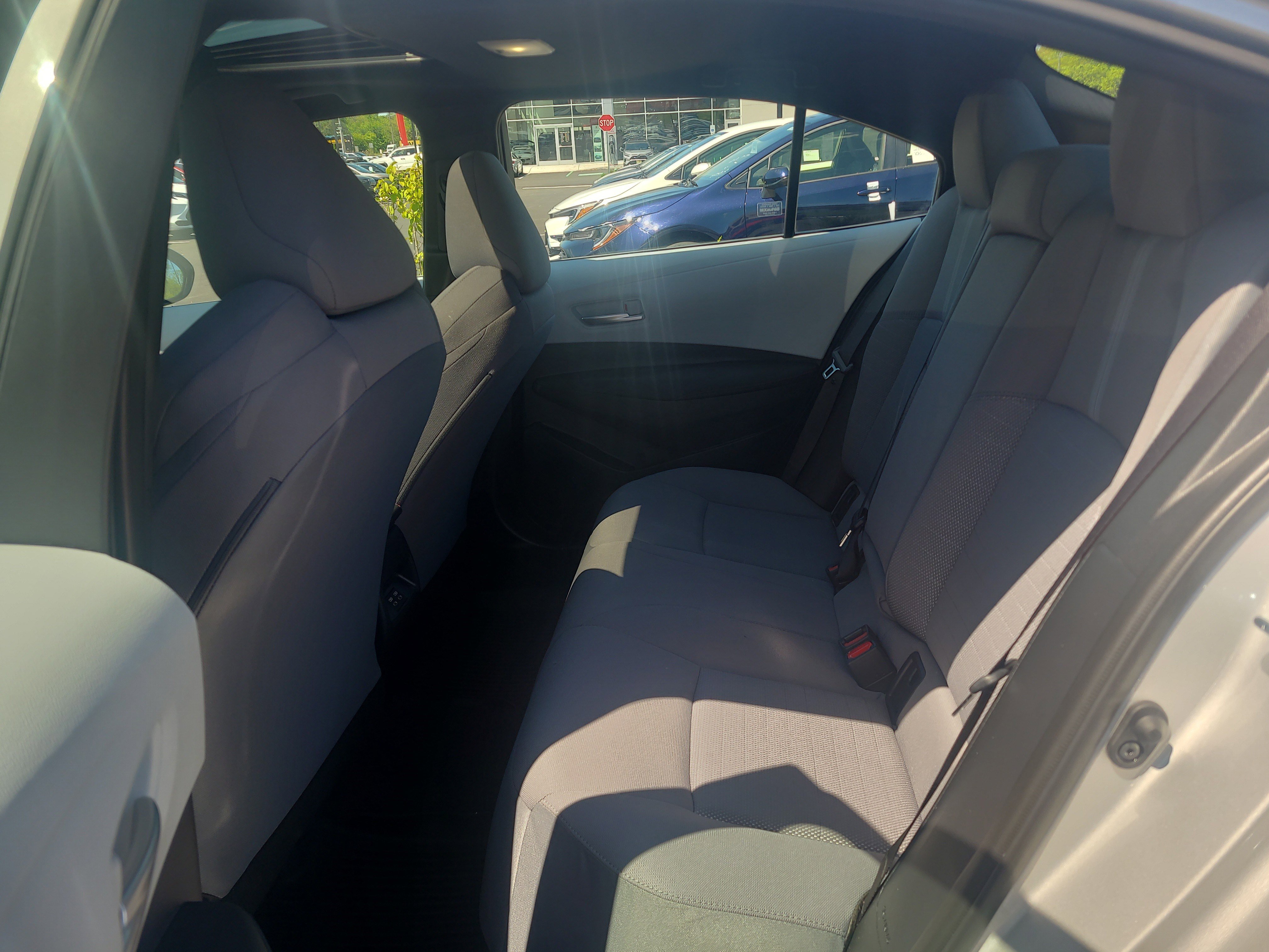 Certified 2025 Toyota Corolla SE w/ SE Premium Package FWD image 28