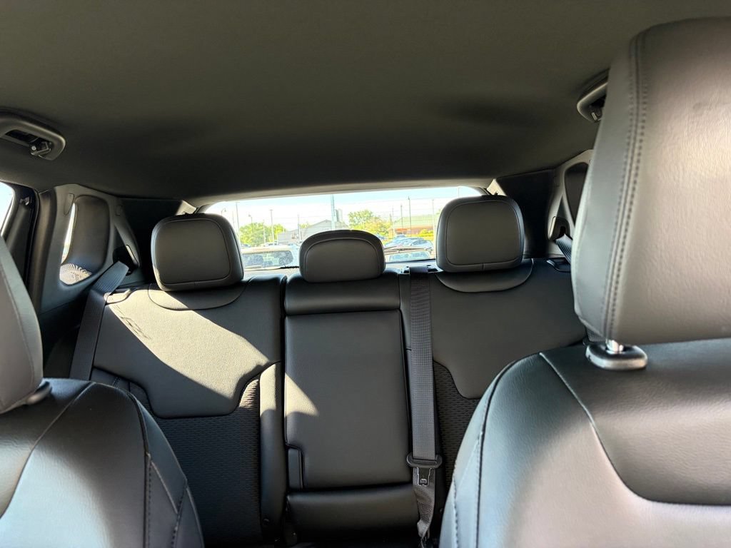 New 2026 Jeep Compass Latitude AWD/4WD image 32