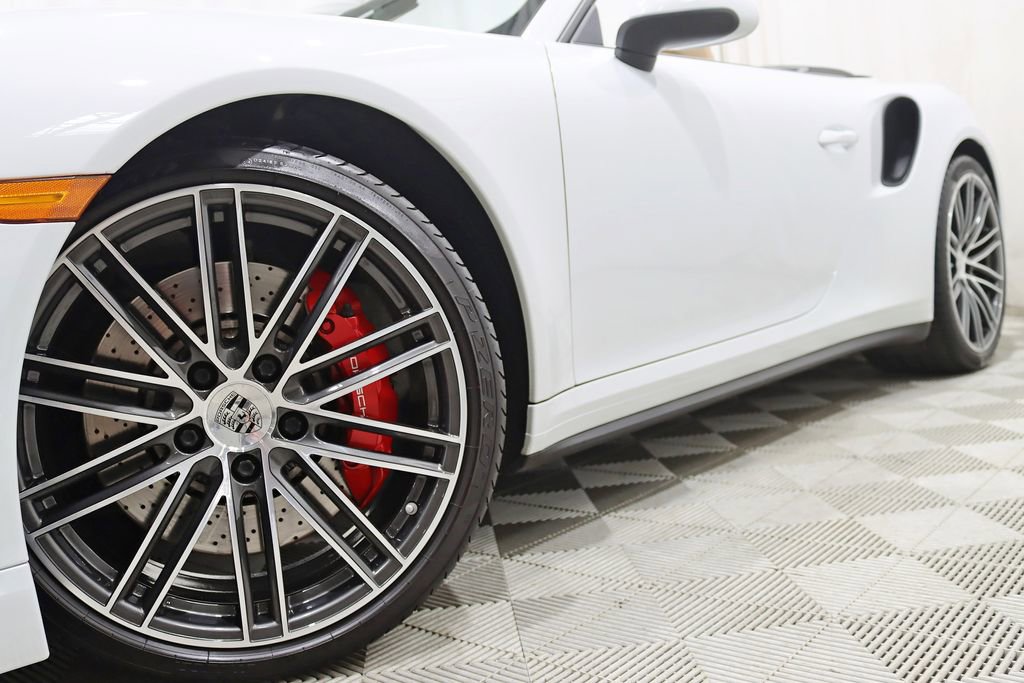 Used 2018 Porsche 911 Turbo image 5